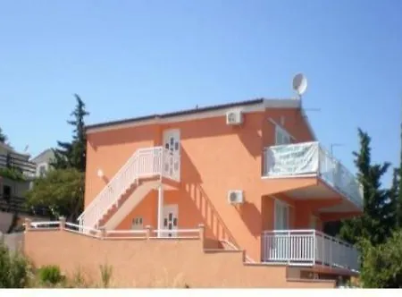 Apartamento Apartment Pearl Rogoznica