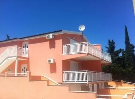 Apartment Pearl Rogoznica * Rogoznica (Sibenik-Knin)