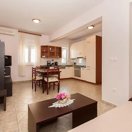 Apartment Pearl Rogoznica