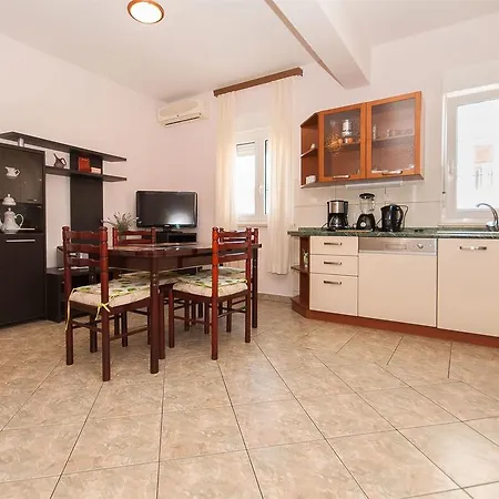 Apartment Pearl Rogoznica